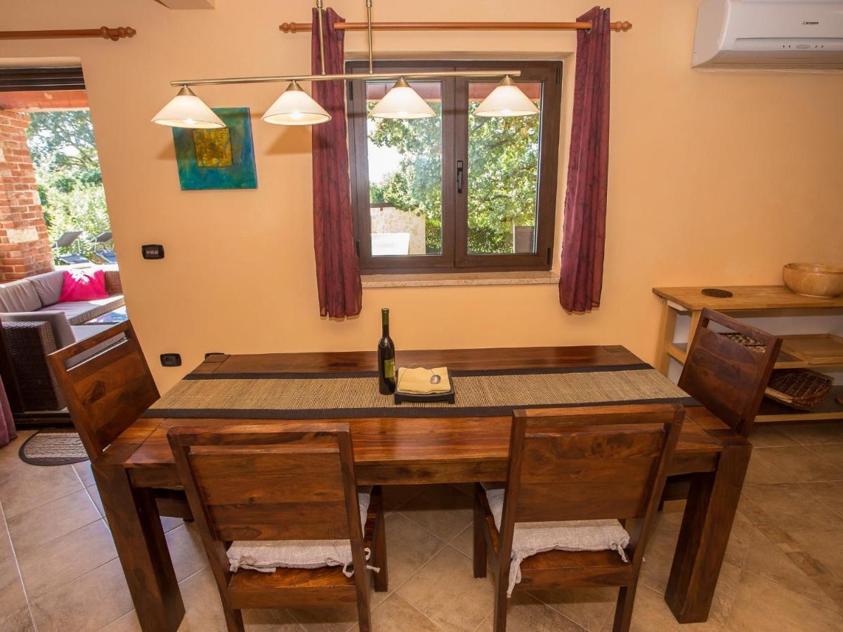 Villa Hrast Bacva Visnjan Bagian luar foto