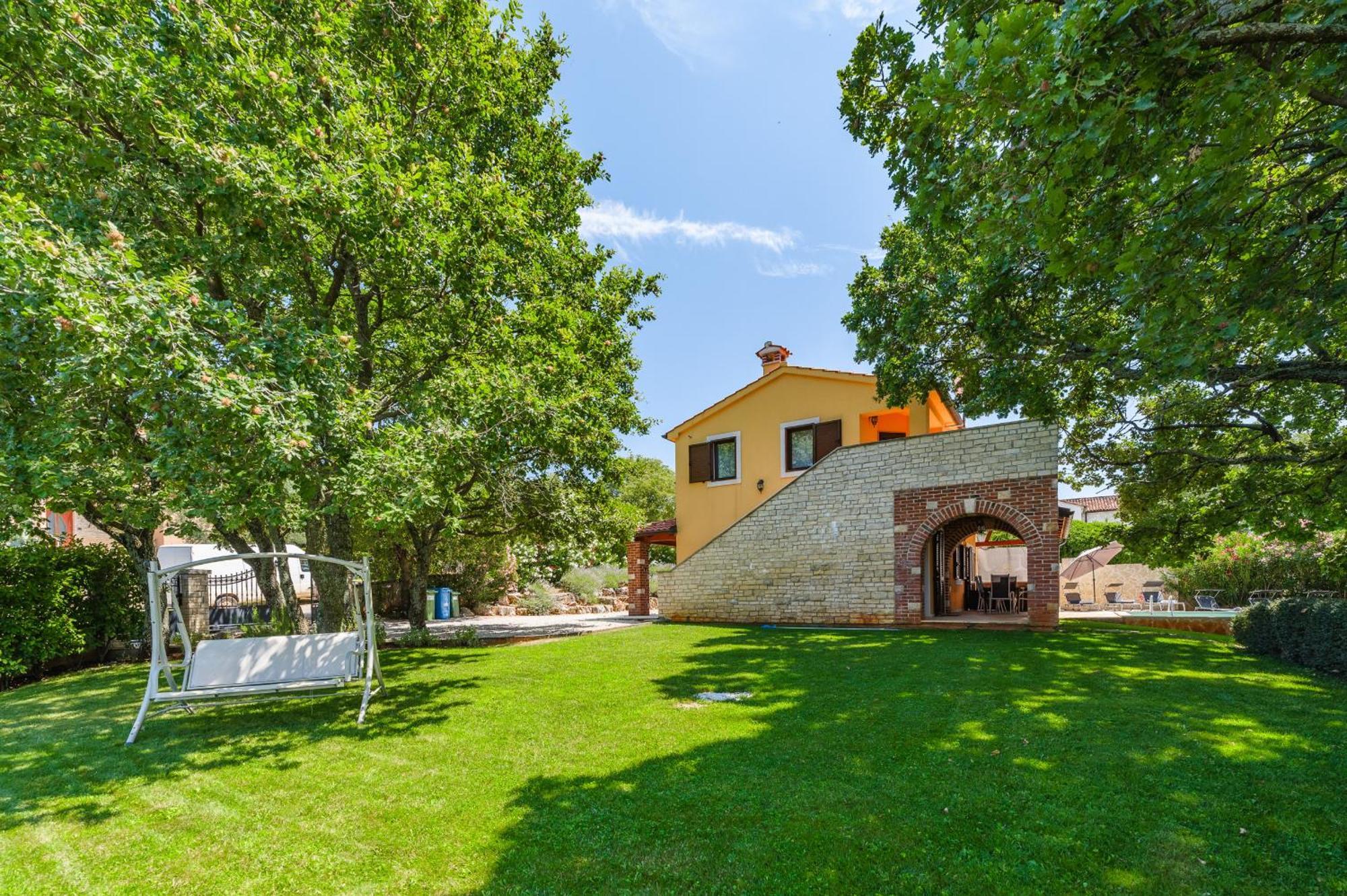 Villa Hrast Bacva Visnjan Bagian luar foto