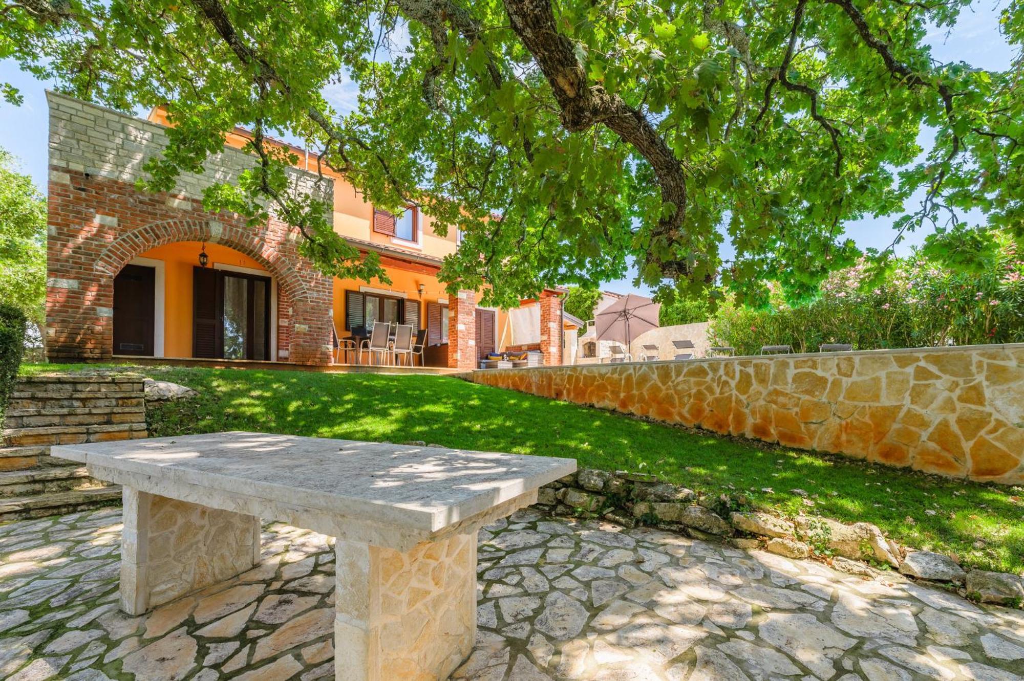 Villa Hrast Bacva Visnjan Bagian luar foto