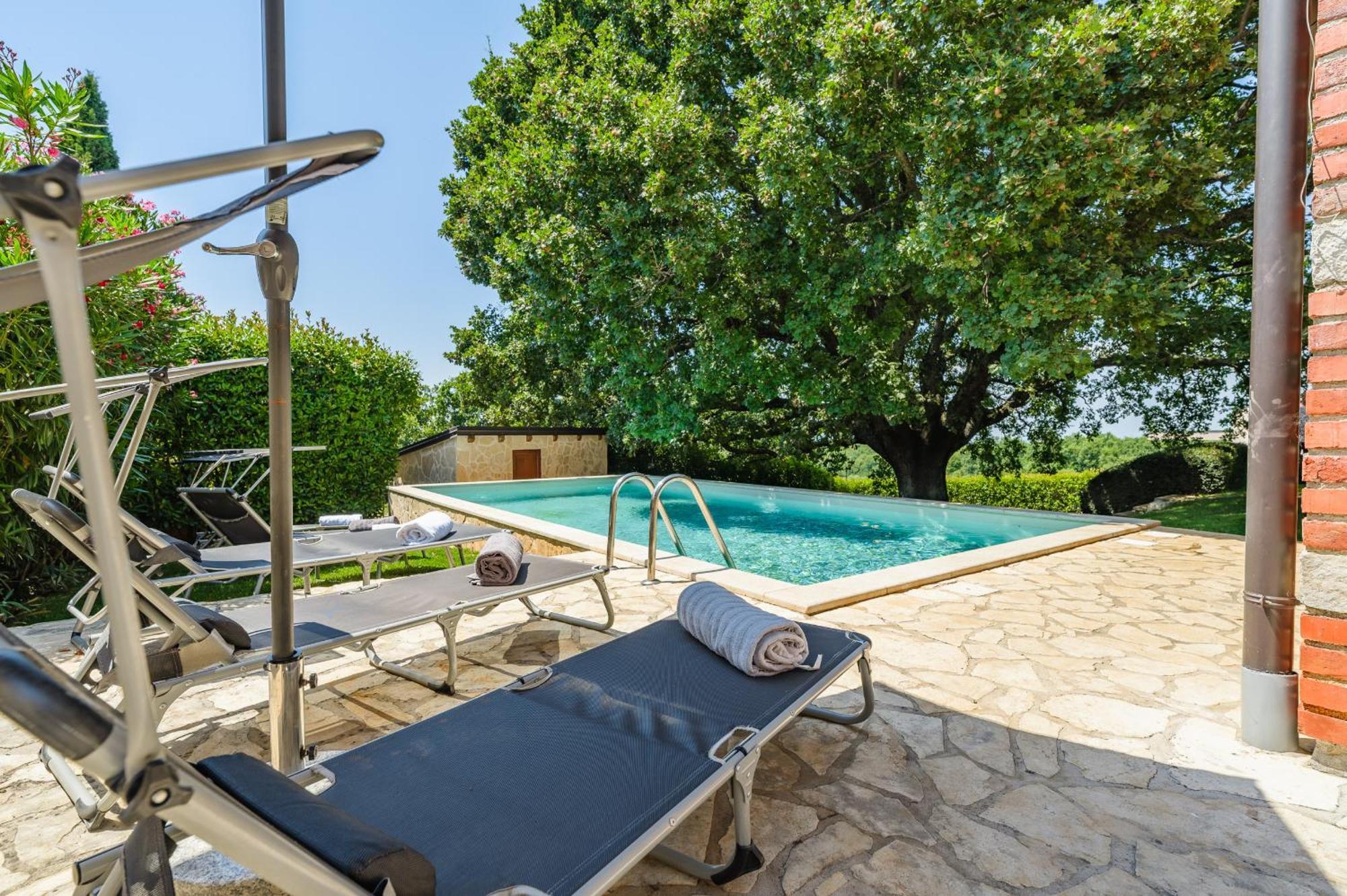Villa Hrast Bacva Visnjan Bagian luar foto