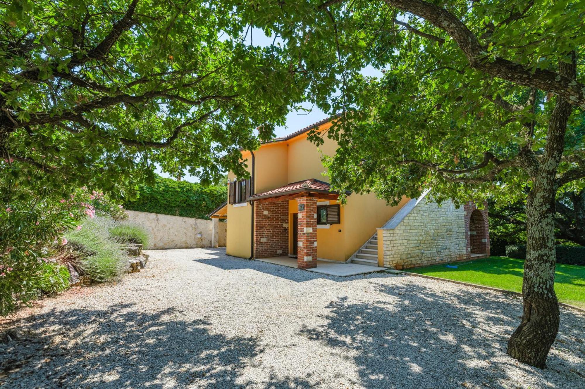 Villa Hrast Bacva Visnjan Bagian luar foto