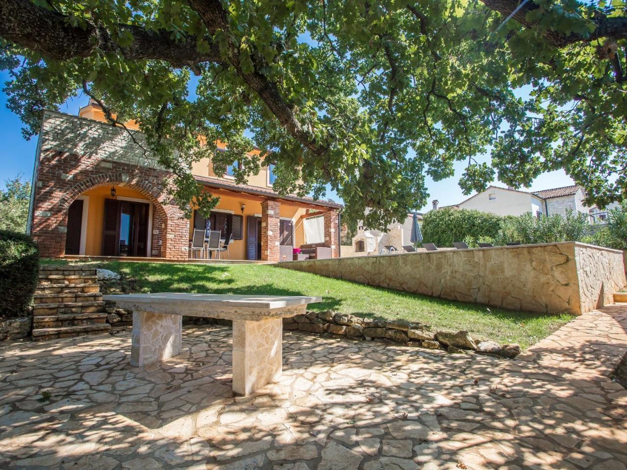 Villa Hrast Bacva Visnjan Bagian luar foto