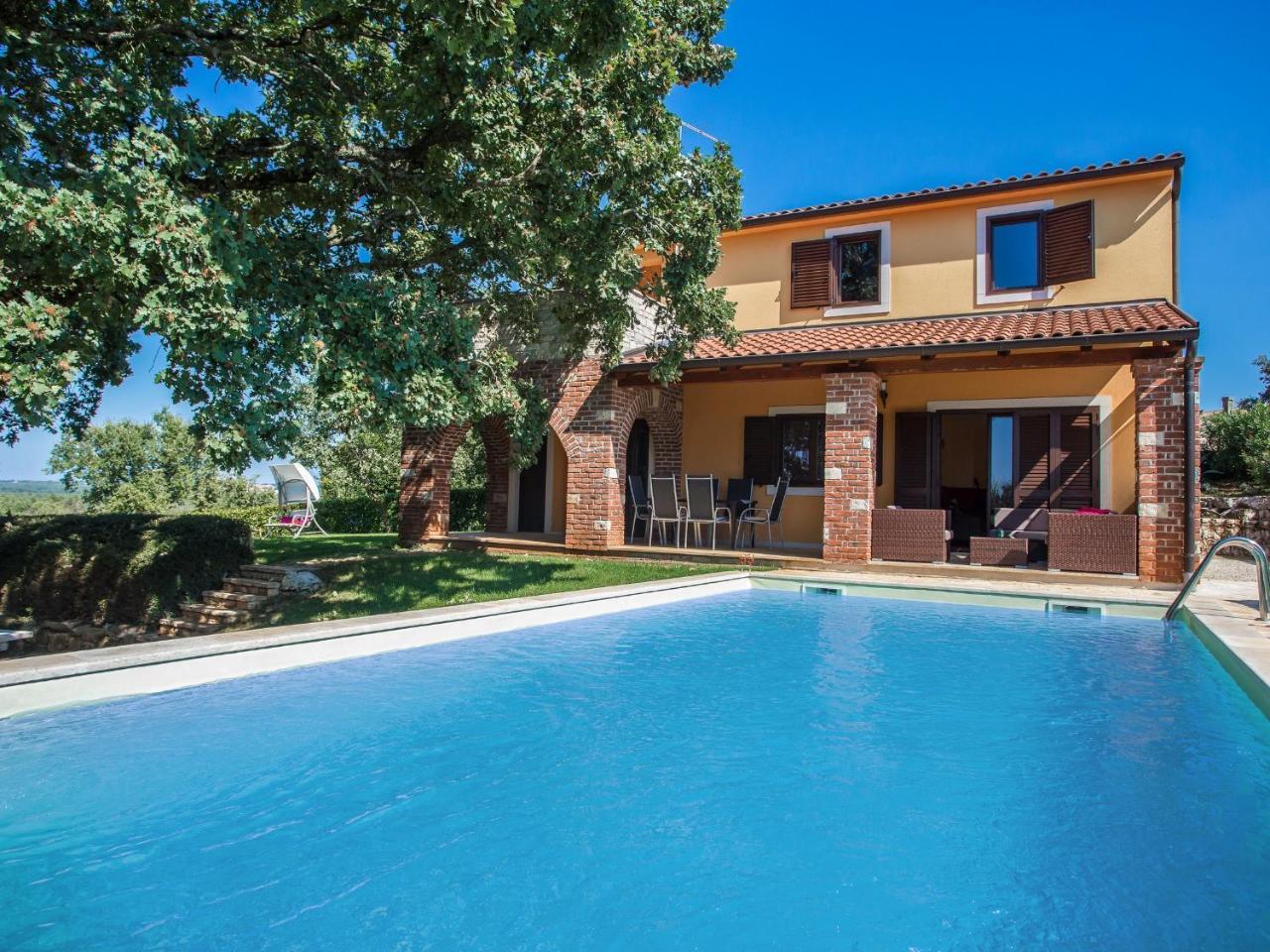 Villa Hrast Bacva Visnjan Bagian luar foto