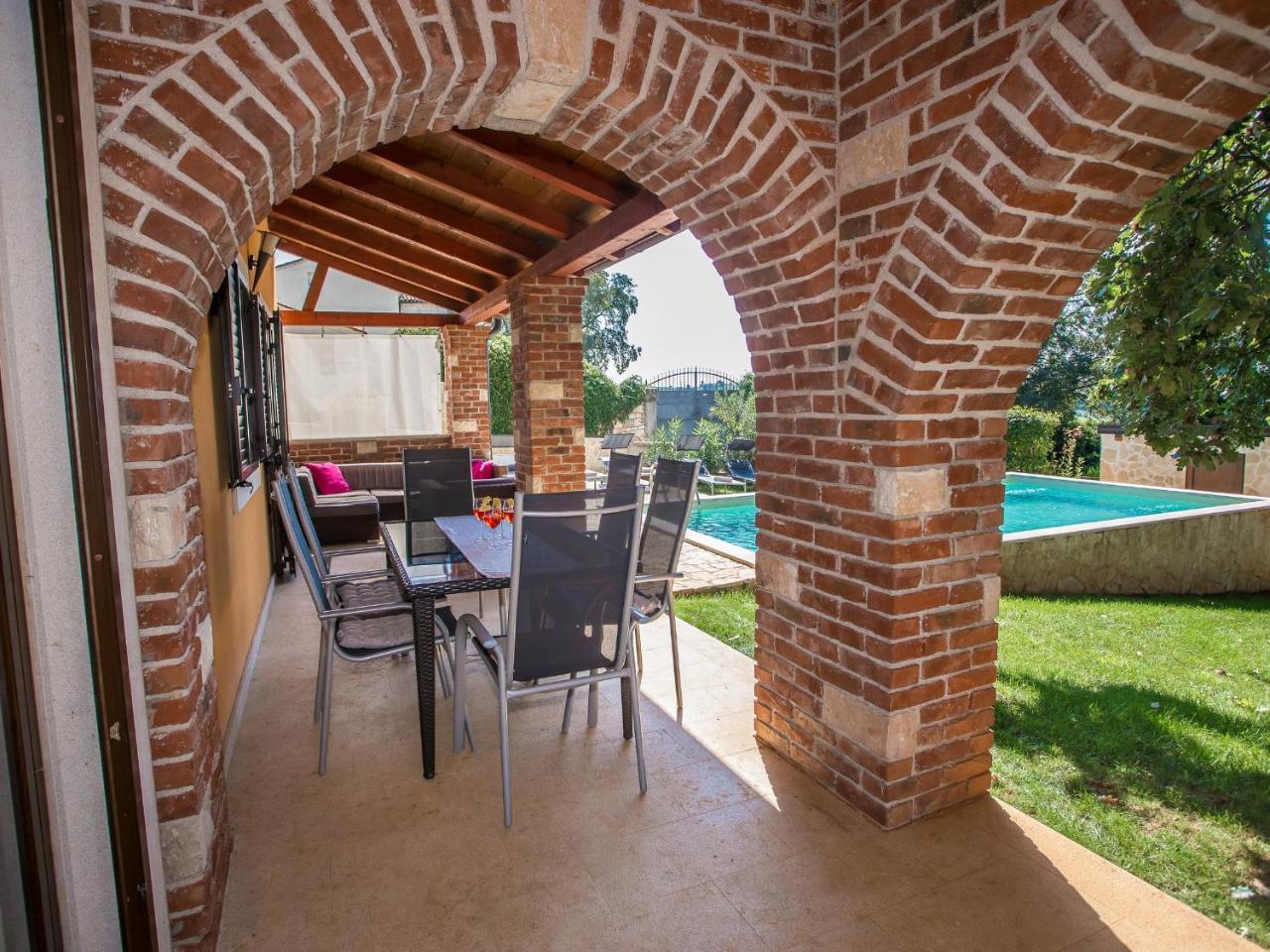 Villa Hrast Bacva Visnjan Bagian luar foto