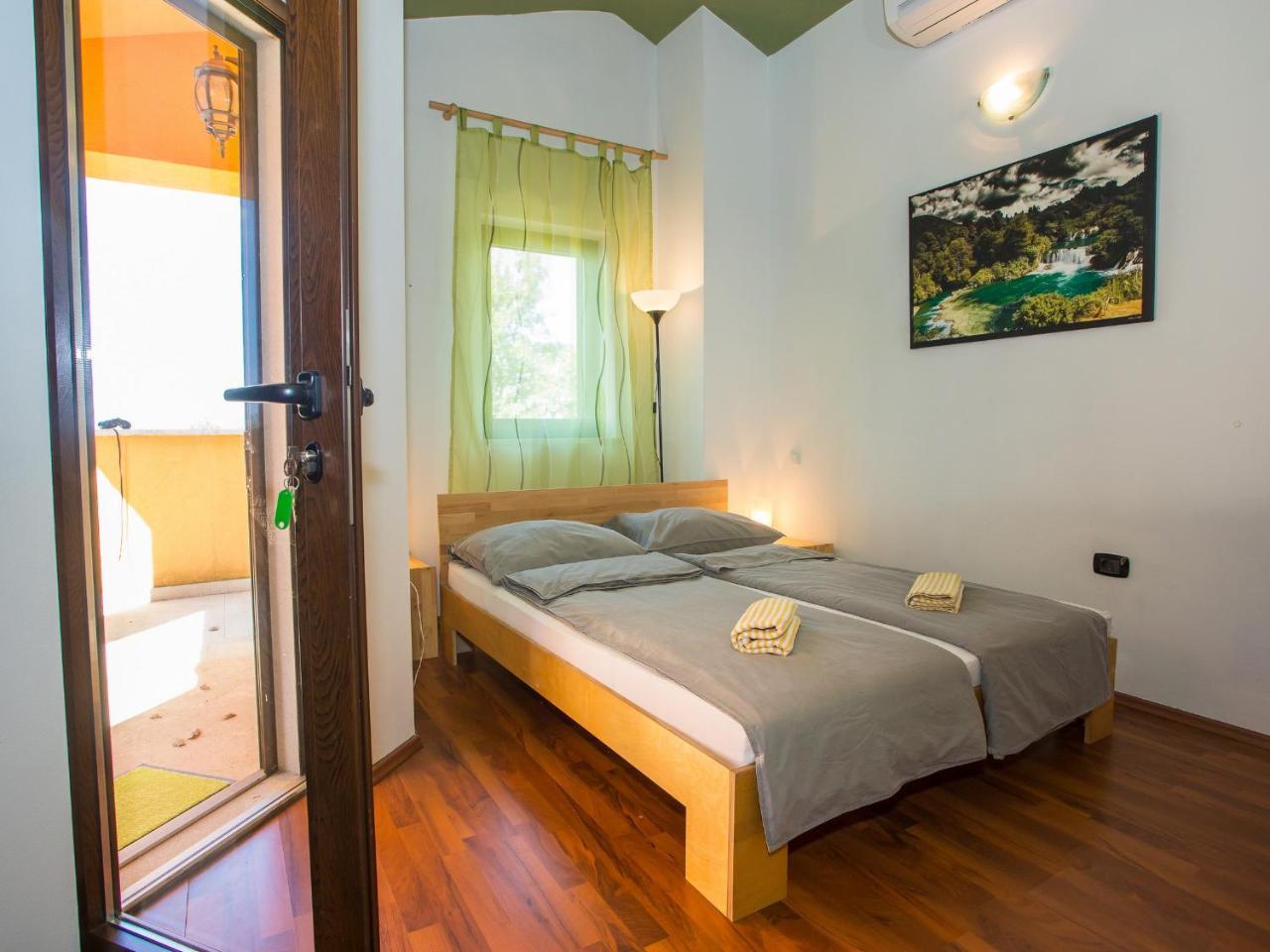Villa Hrast Bacva Visnjan Bagian luar foto