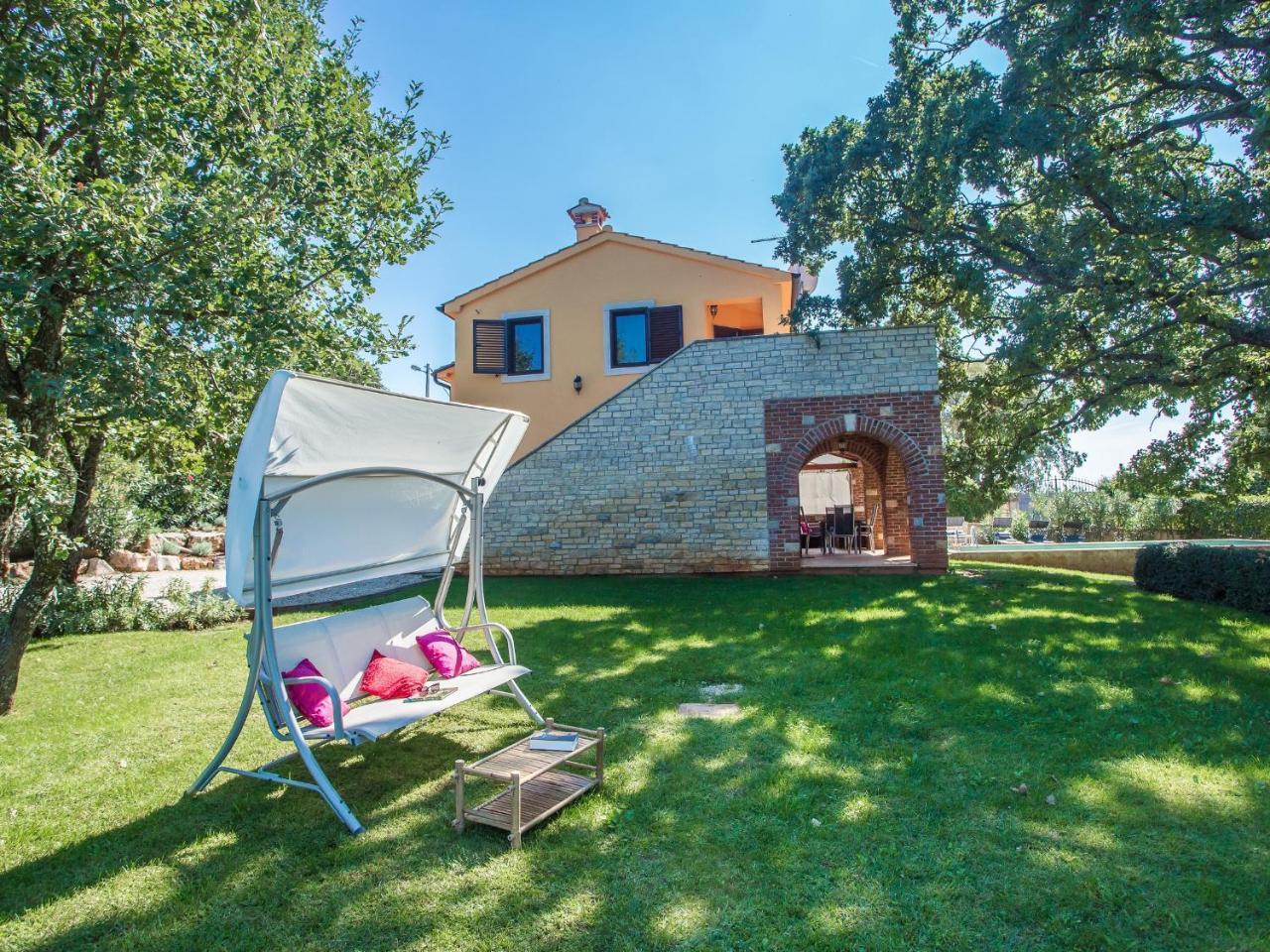 Villa Hrast Bacva Visnjan Bagian luar foto